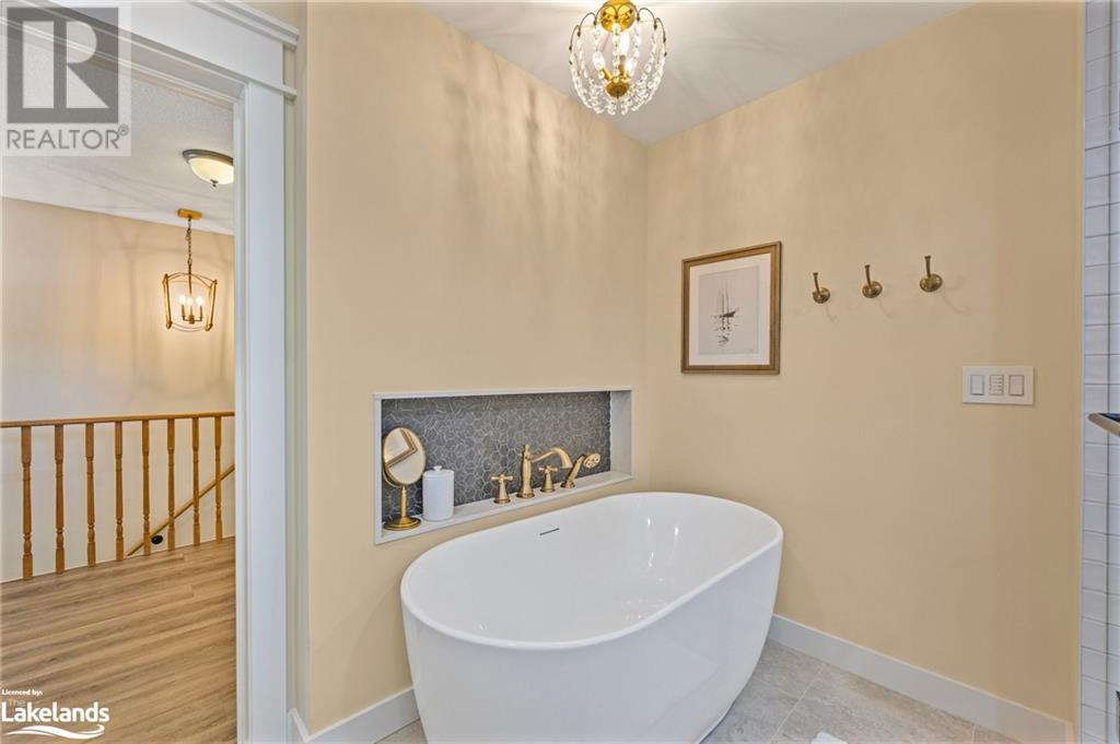 3326 Cleveland Avenue, Cumberland Beach, Ontario  L3V 0V9 - Photo 19 - 40599508