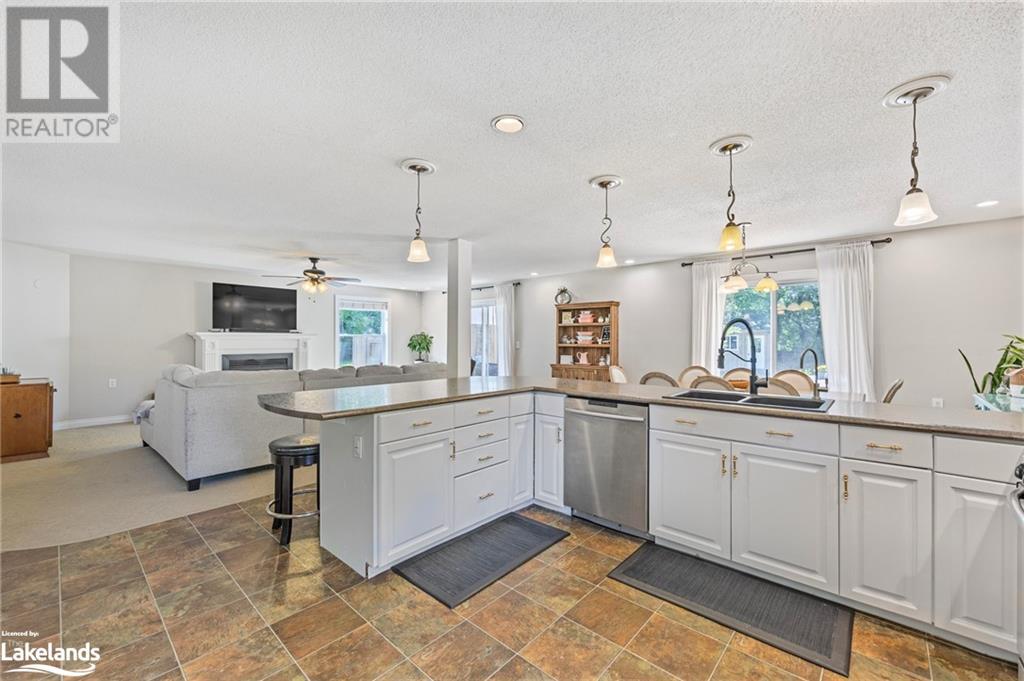 3326 Cleveland Avenue, Cumberland Beach, Ontario  L3V 0V9 - Photo 8 - 40599508