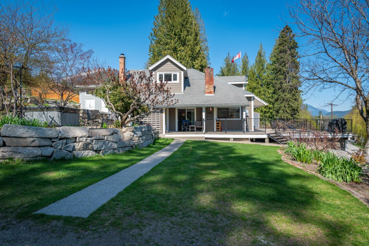 2465 Highway 3a, Nelson, British Columbia  V1L 6K7 - Photo 1 - 2477429