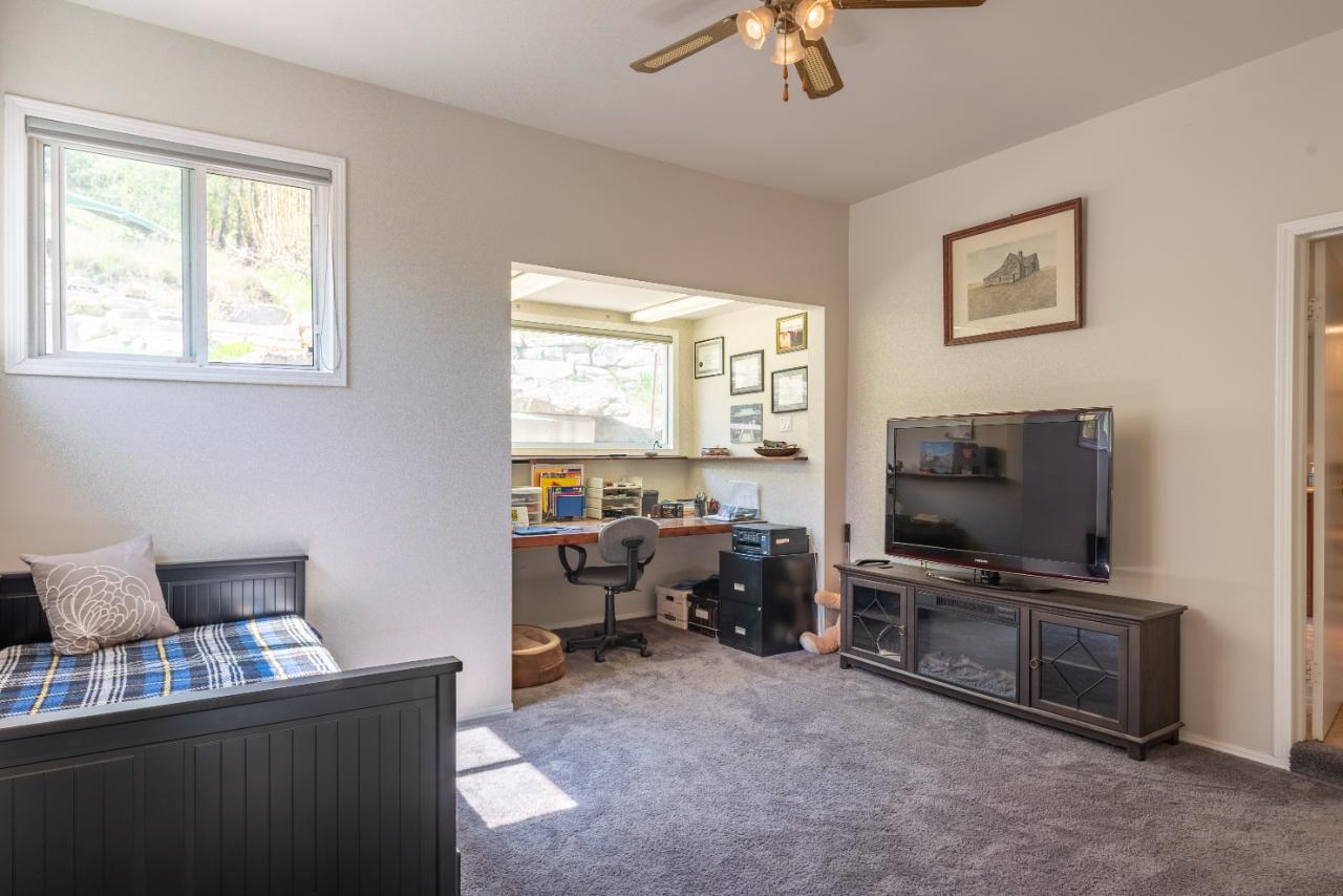 2465 Highway 3a, Nelson, British Columbia  V1L 6K7 - Photo 24 - 2477429