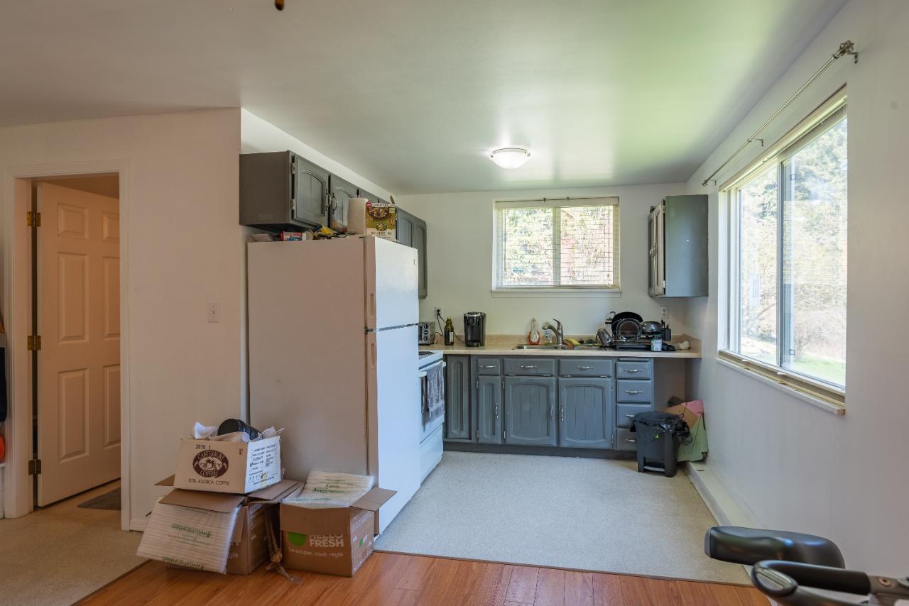 2465 Highway 3a, Nelson, British Columbia  V1L 6K7 - Photo 48 - 2477429