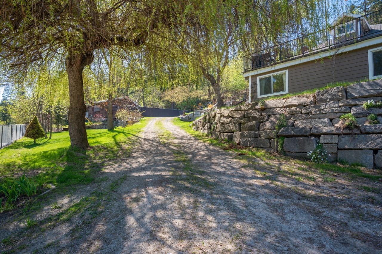 2465 Highway 3a, Nelson, British Columbia  V1L 6K7 - Photo 9 - 2477429