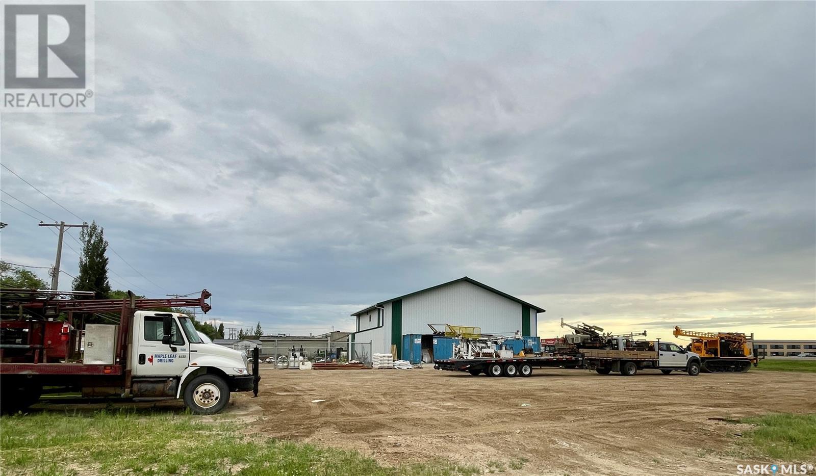 739 Centennial Drive N, Martensville, Saskatchewan  S0K 2T0 - Photo 2 - SK971491