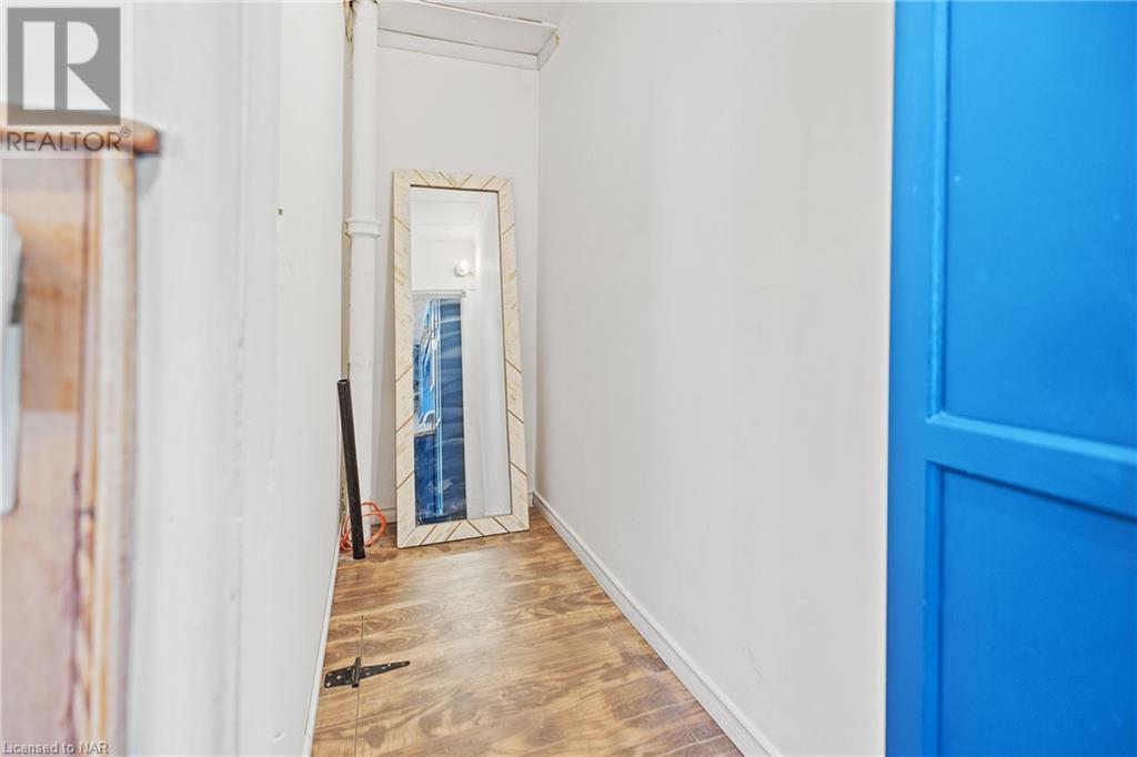 10 Monck Street, St. Catharines, Ontario  L2S 1L6 - Photo 9 - 40599851