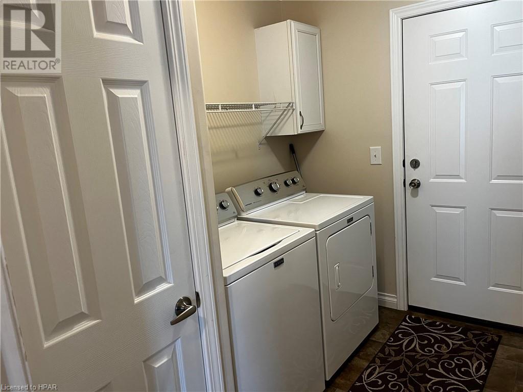 20 Lindsay Crescent, Strathroy, Ontario  N7G 3P4 - Photo 11 - 40600758