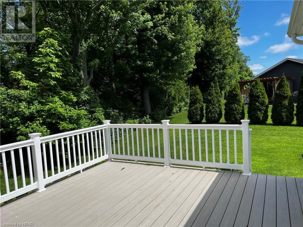 20 Lindsay Crescent, Strathroy, Ontario  N7G 3P4 - Photo 13 - 40600758