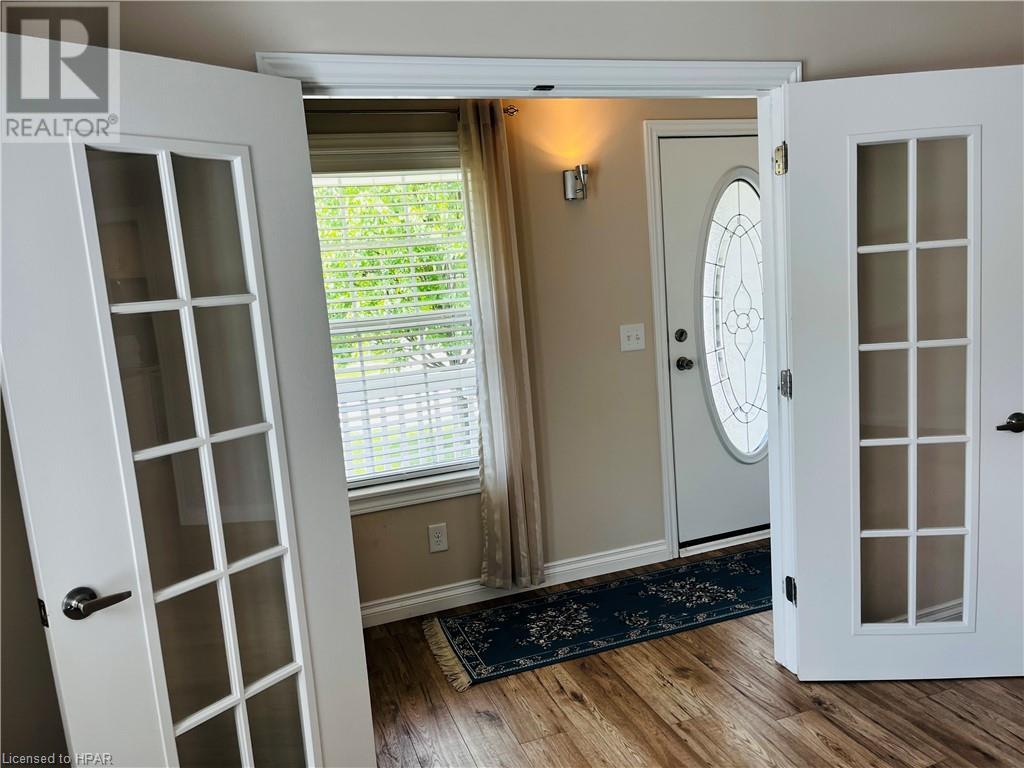 20 Lindsay Crescent, Strathroy, Ontario  N7G 3P4 - Photo 3 - 40600758