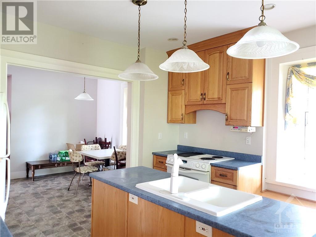 5612 Kavanagh Road, Elizabethtown-Kitley, Ontario  K6V 5T5 - Photo 10 - X9517478