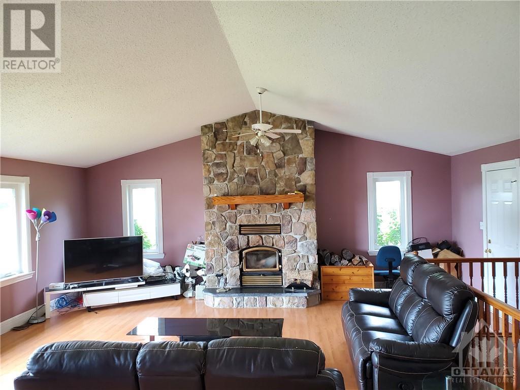 5612 Kavanagh Road, Elizabethtown-Kitley, Ontario  K6V 5T5 - Photo 5 - X9517478