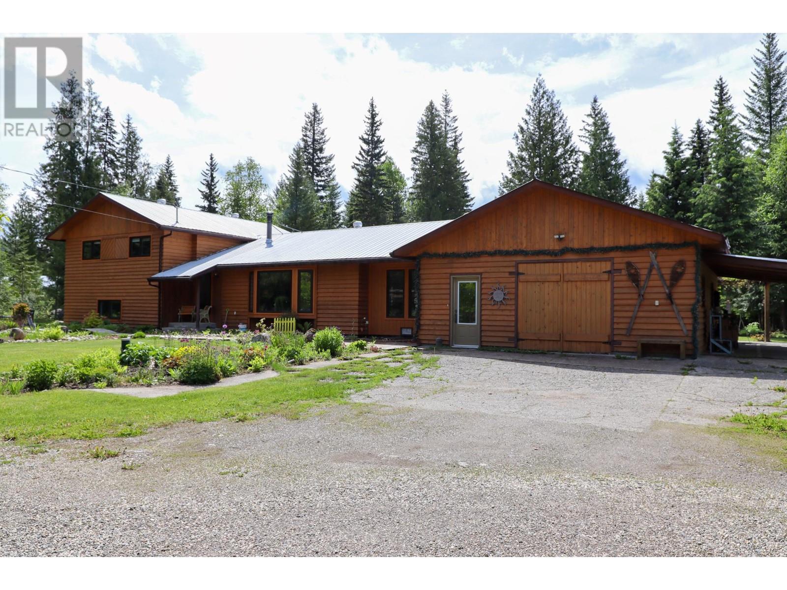 760 BIRCH DRIVE, clearwater, British Columbia