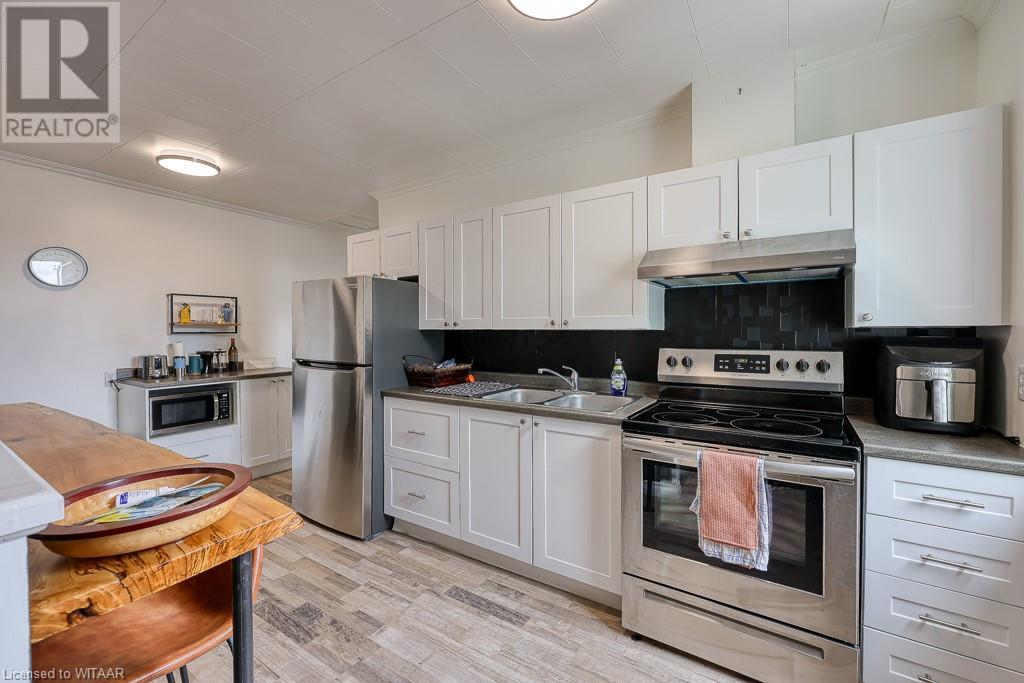 604 Dundas Street, Woodstock, Ontario  N4S 1C8 - Photo 15 - 40600920