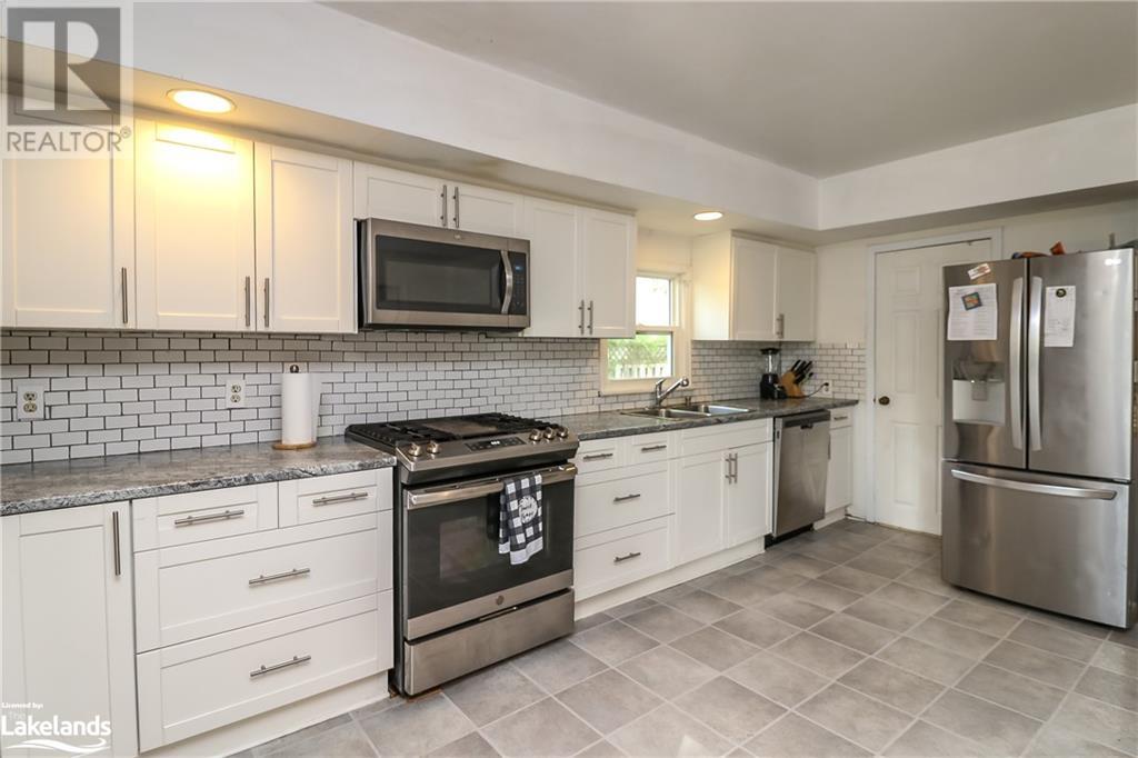 55 River Ave Crescent, Wasaga Beach, Ontario  L9Z 2K6 - Photo 16 - 40600742