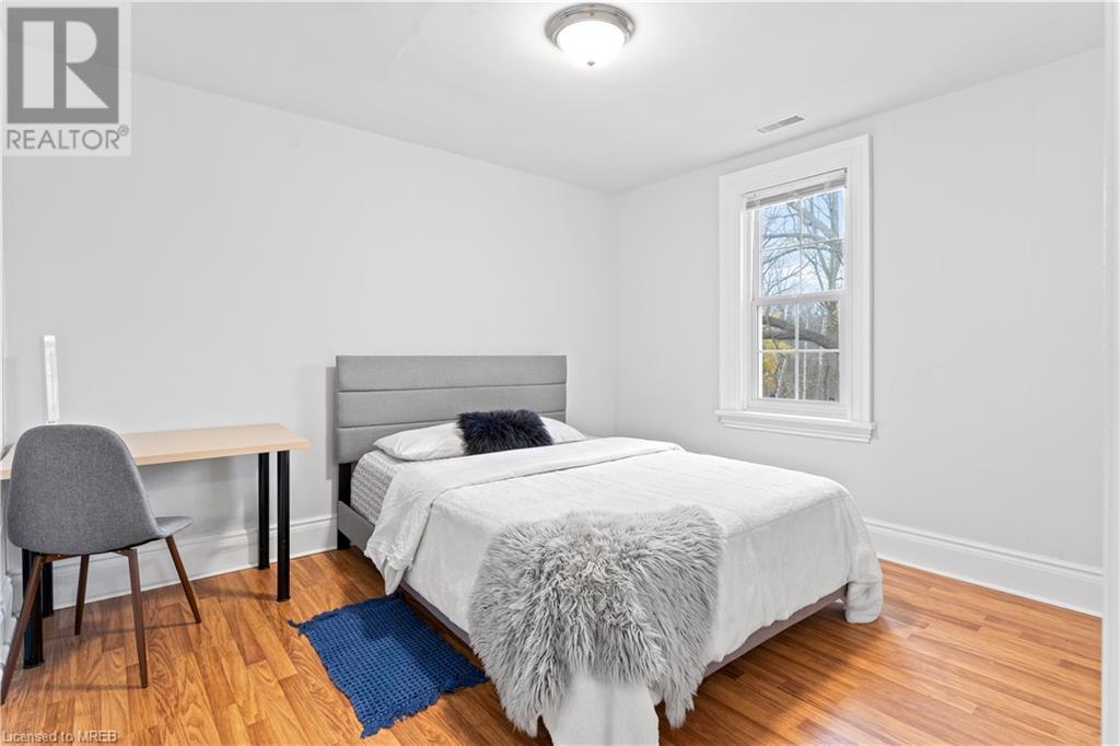 5835 Brookfield Avenue, Niagara Falls, Ontario  L2G 5P9 - Photo 11 - 40601133