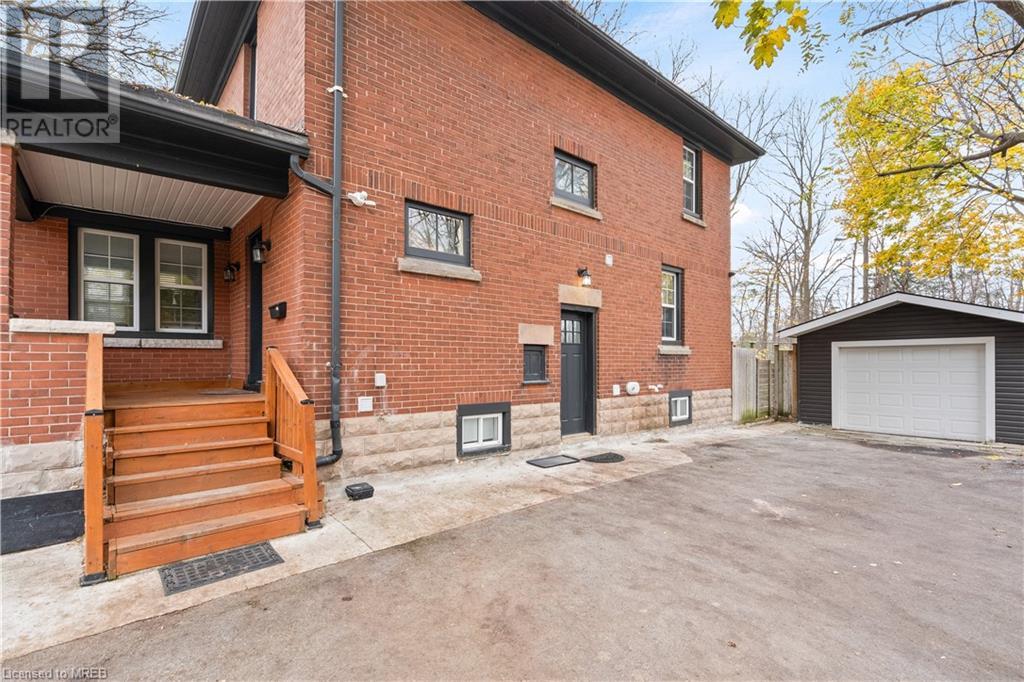 5835 Brookfield Avenue, Niagara Falls, Ontario  L2G 5P9 - Photo 2 - 40601133