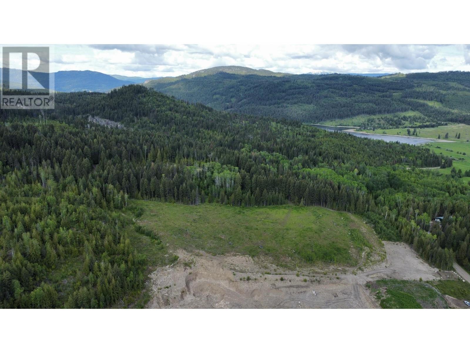 8404 SKIMIKIN RD, chase, British Columbia