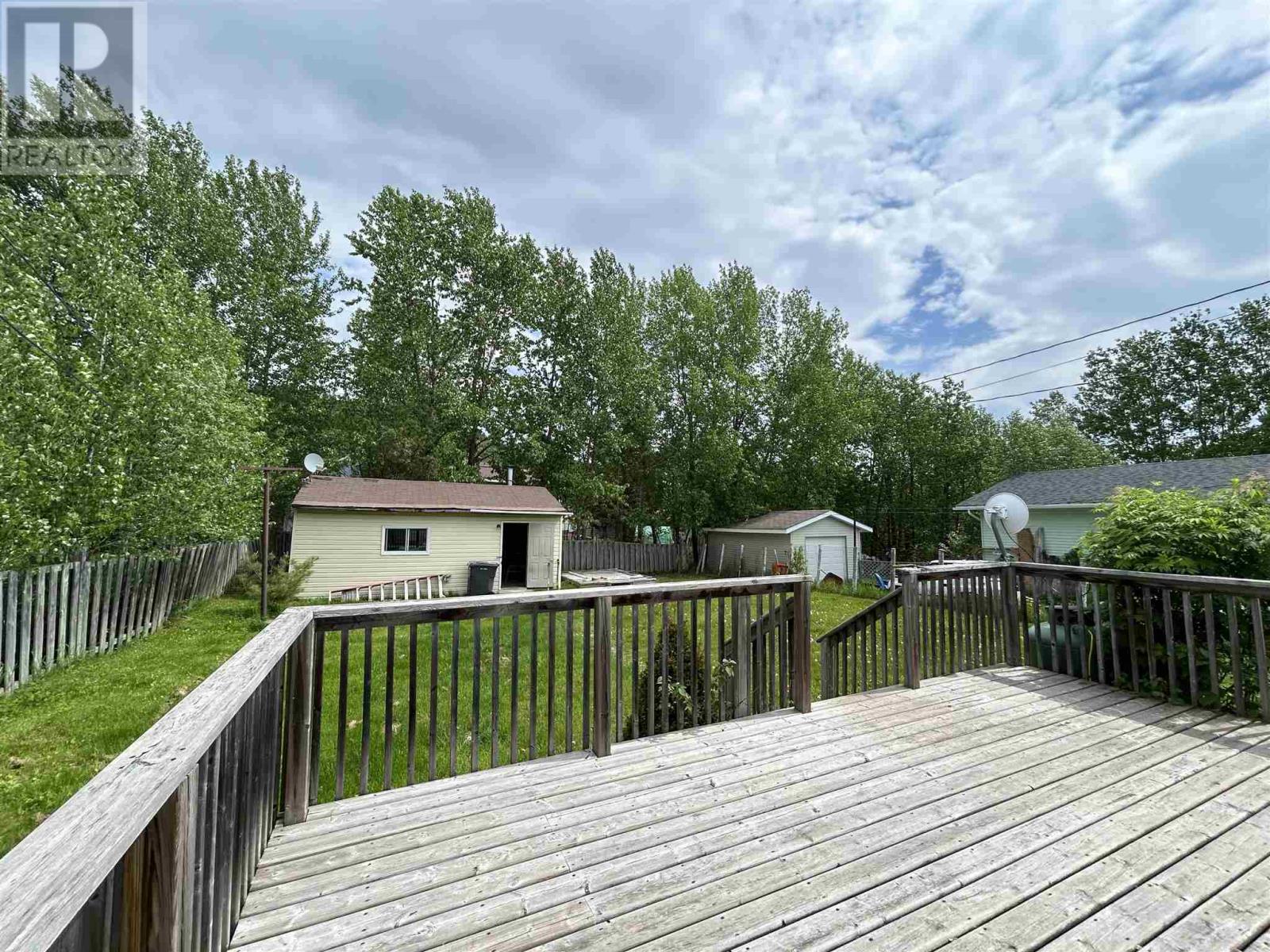 29 Flicker Ave, Manitouwadge, Ontario  P0T 2C0 - Photo 16 - TB241608