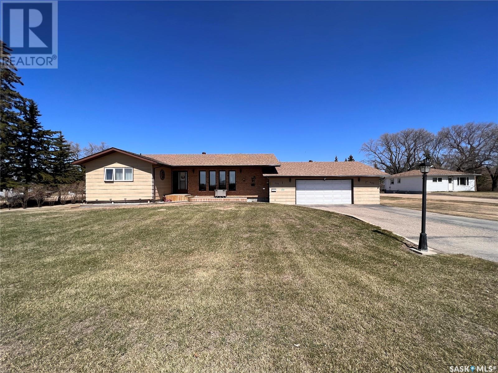 605 1st AVENUE, raymore, Saskatchewan