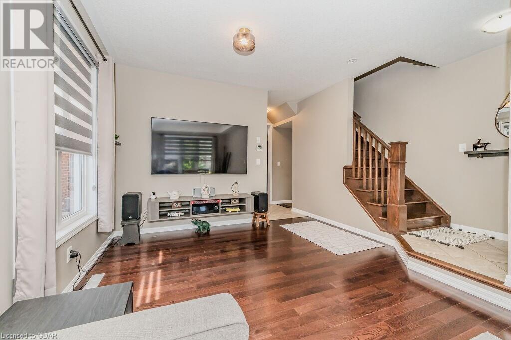 Image of property at 73 HOLLAND Circle