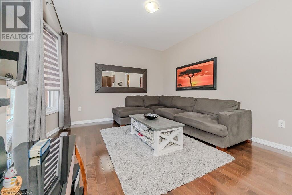 Image of property at 73 HOLLAND Circle