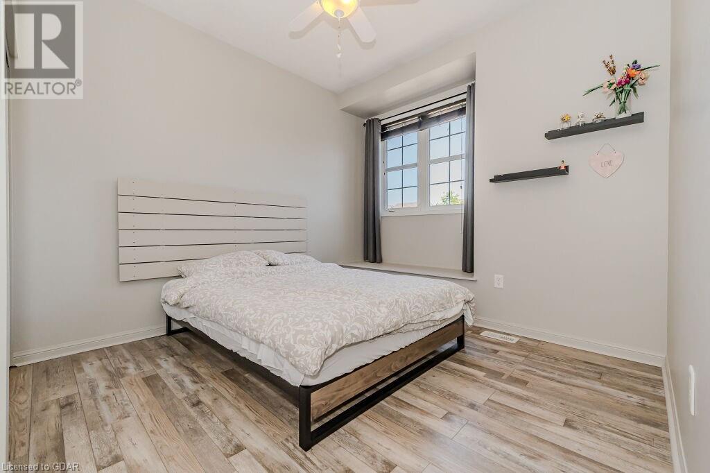 Image of property at 73 HOLLAND Circle