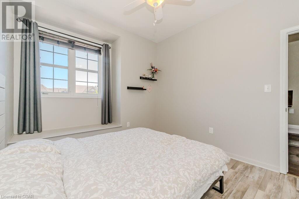 Image of property at 73 HOLLAND Circle