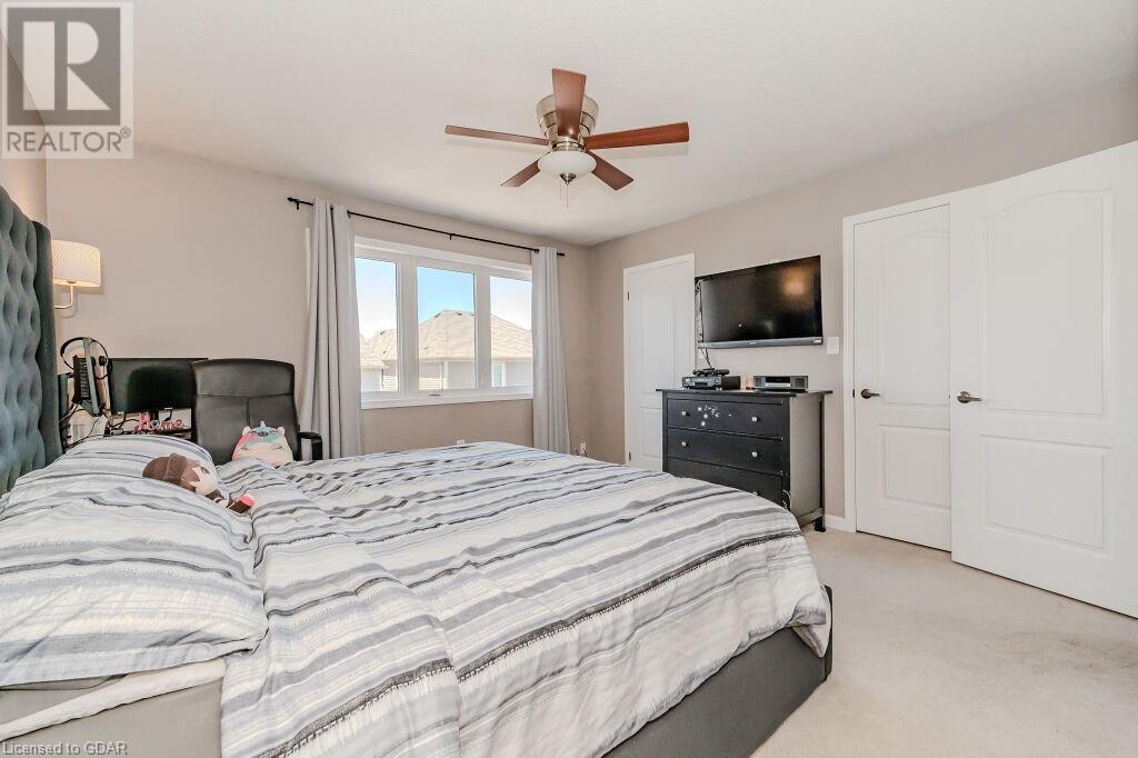 Image of property at 73 HOLLAND Circle