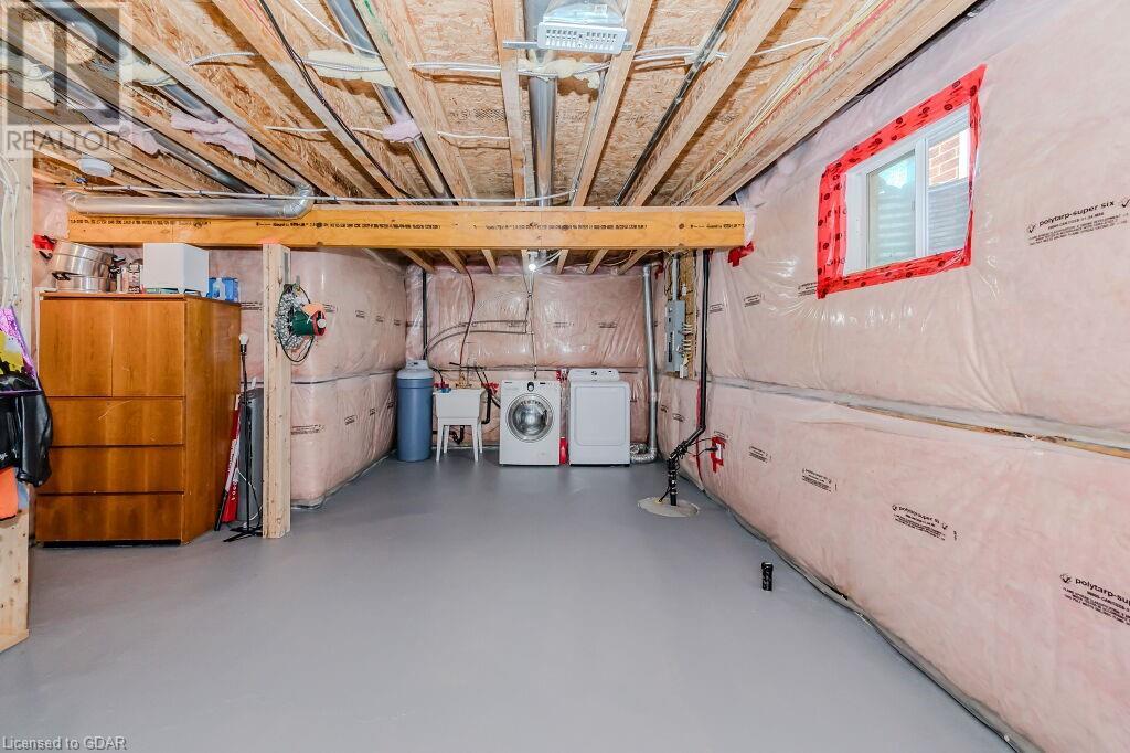 Image of property at 73 HOLLAND Circle