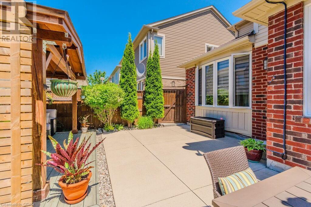 Image of property at 73 HOLLAND Circle