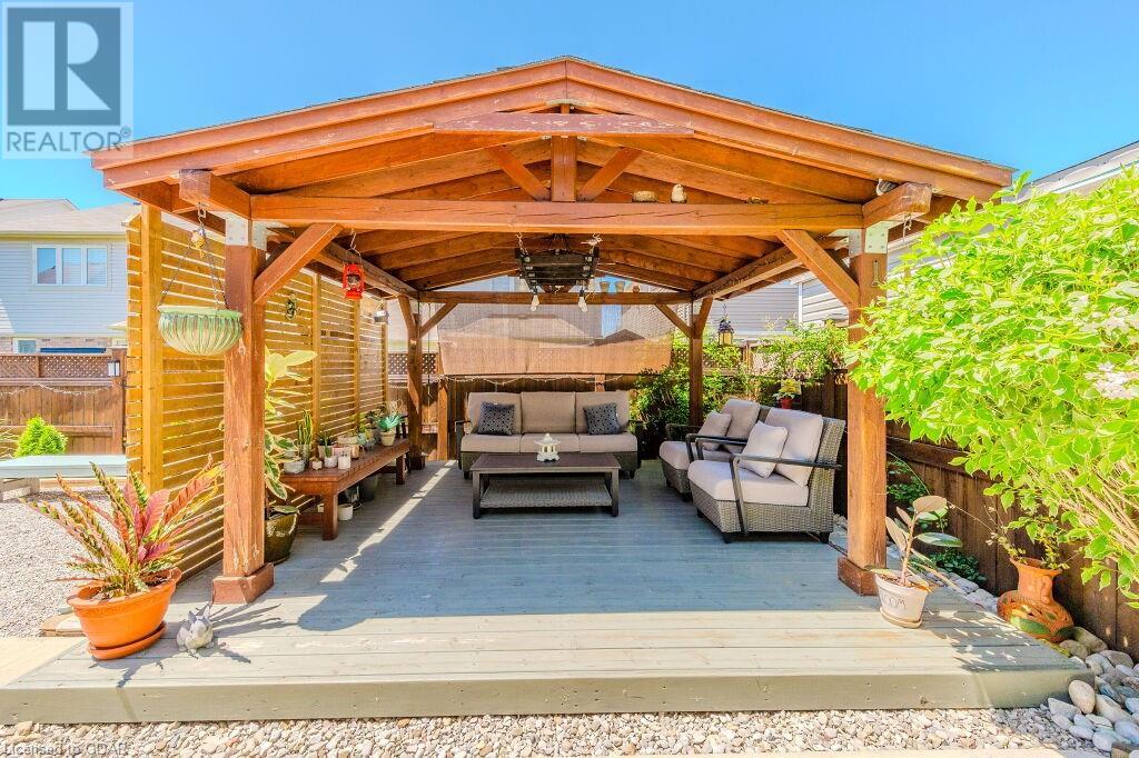 Image of property at 73 HOLLAND Circle