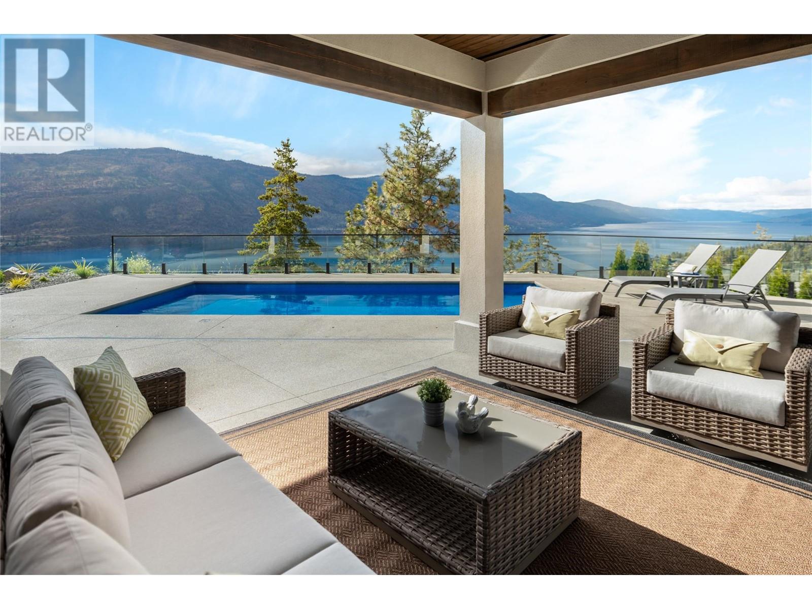 508 Clifton Road N Kelowna