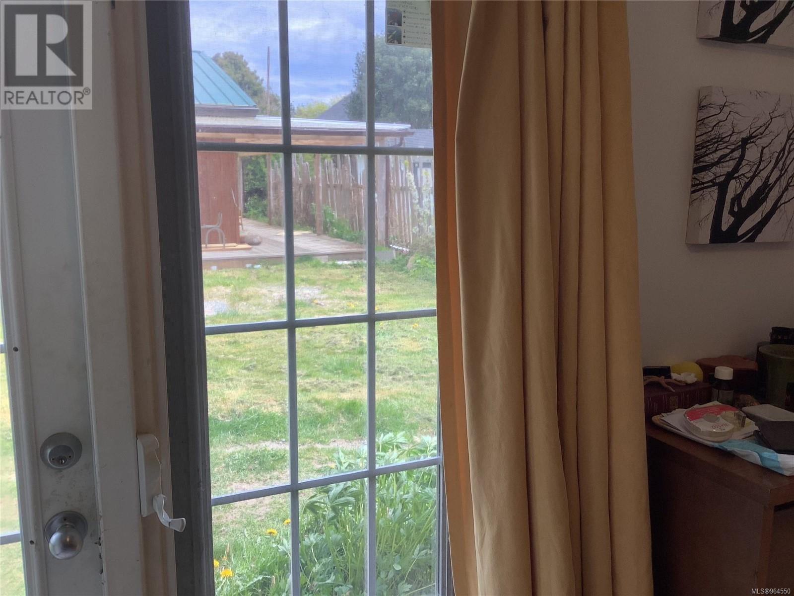 185 1st St, Sointula, British Columbia  V0N 3E0 - Photo 13 - 964550