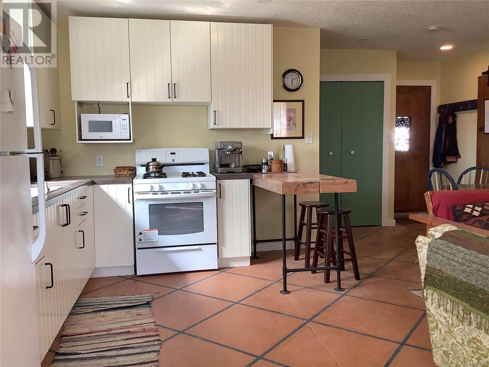 185 1st St, Sointula, British Columbia  V0N 3E0 - Photo 19 - 964550