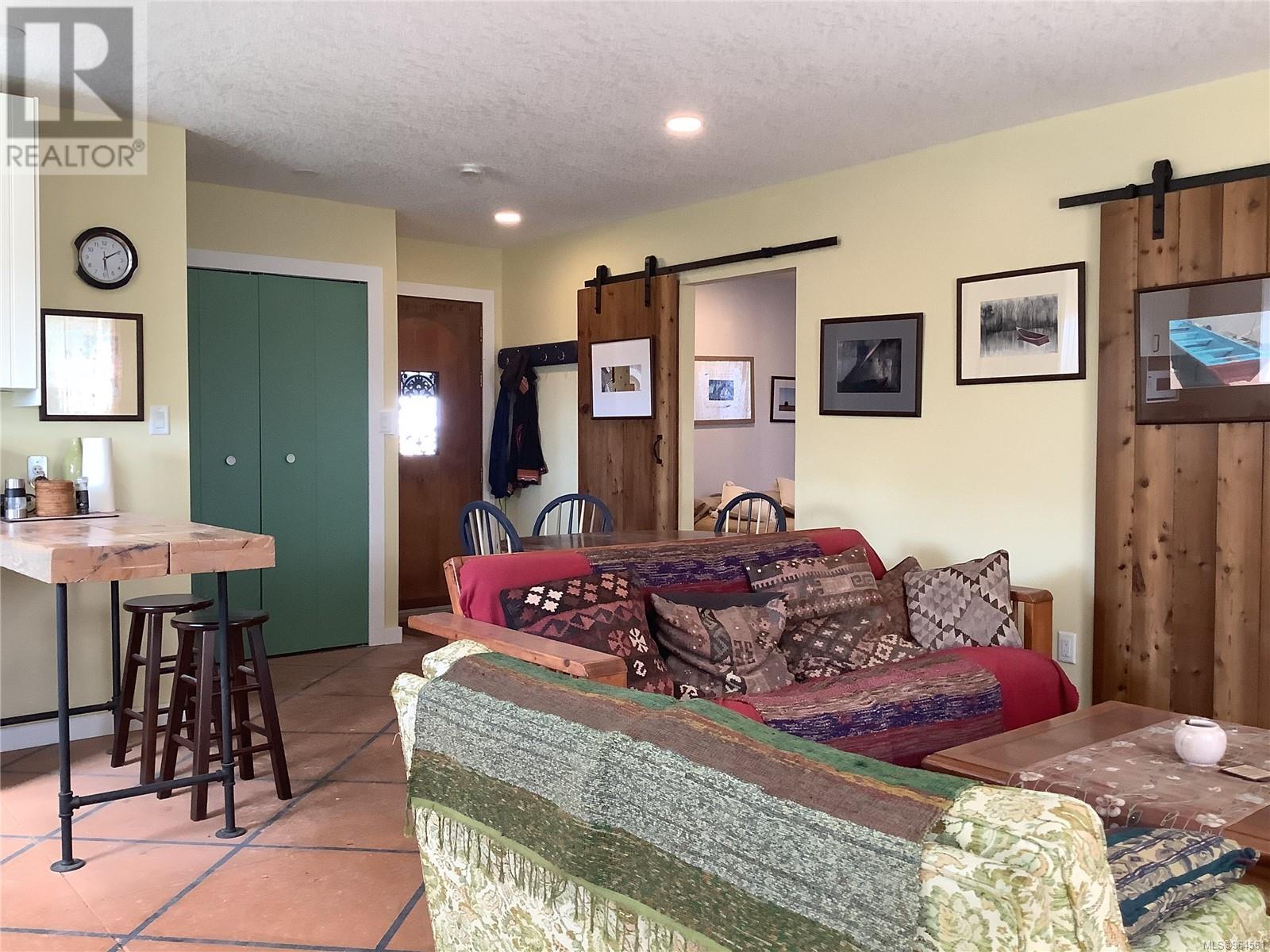 185 1st St, Sointula, British Columbia  V0N 3E0 - Photo 7 - 964561