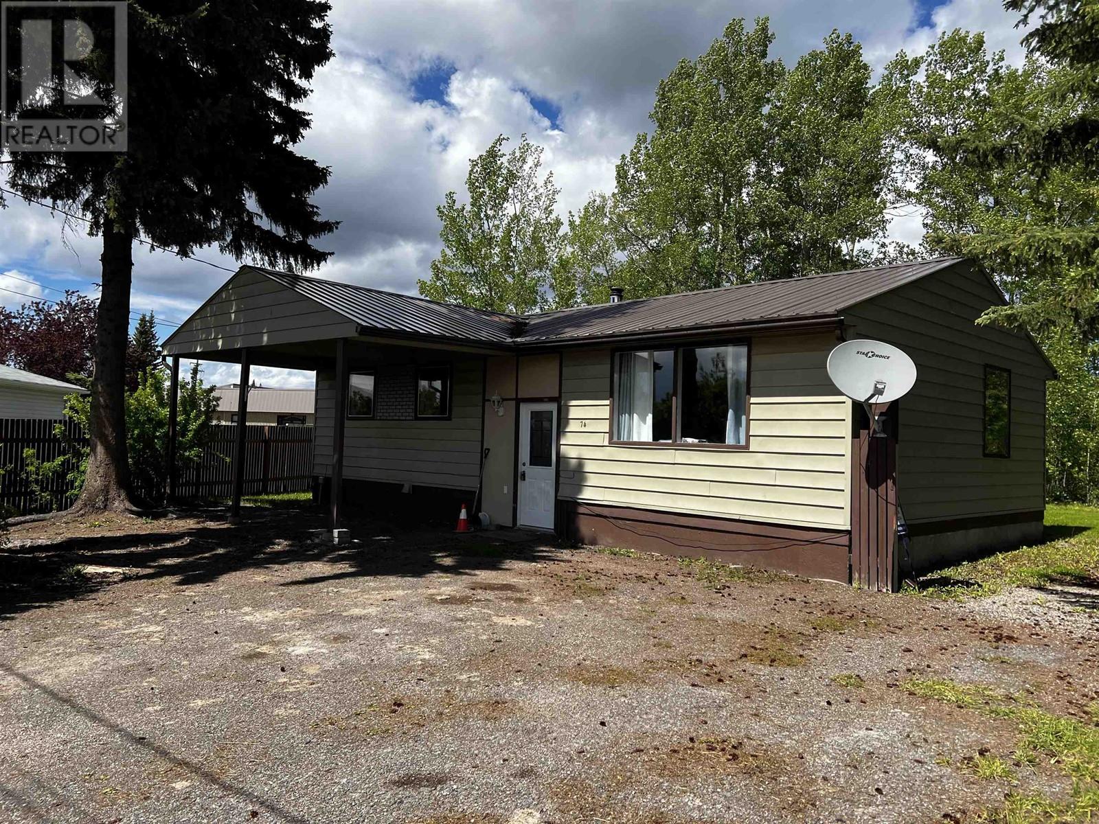 74 Ootsa Place, Fraser Lake, British Columbia  V0J 1S0 - Photo 2 - R2878685