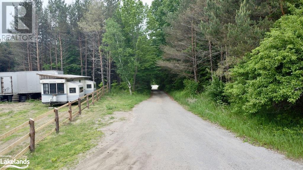 5989 Penetanguishene Road, Springwater, Ontario  L0L 1P0 - Photo 14 - 40600615