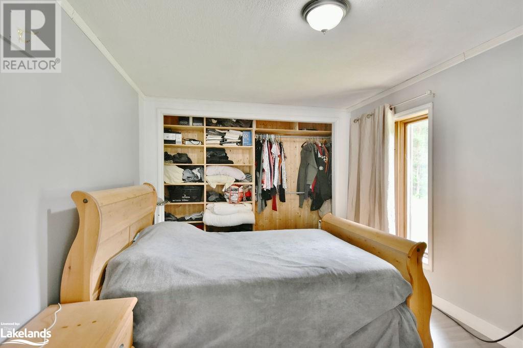 5989 Penetanguishene Road, Springwater, Ontario  L0L 1P0 - Photo 19 - 40600615