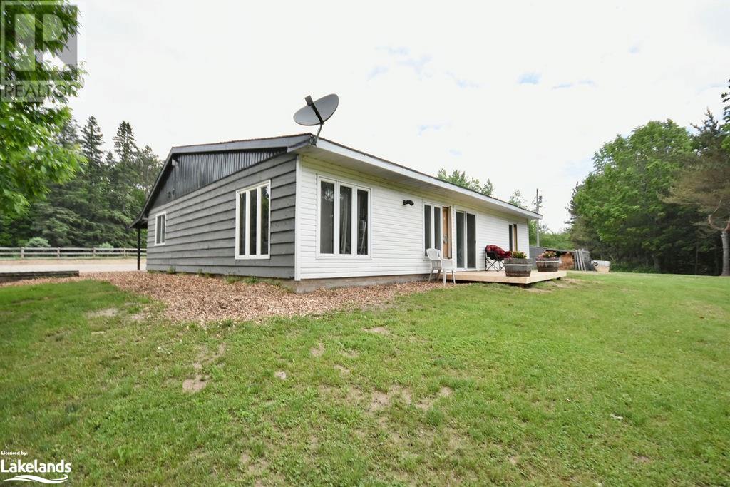 5989 Penetanguishene Road, Springwater, Ontario  L0L 1P0 - Photo 24 - 40600615