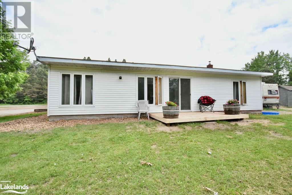 5989 Penetanguishene Road, Springwater, Ontario  L0L 1P0 - Photo 25 - 40600615