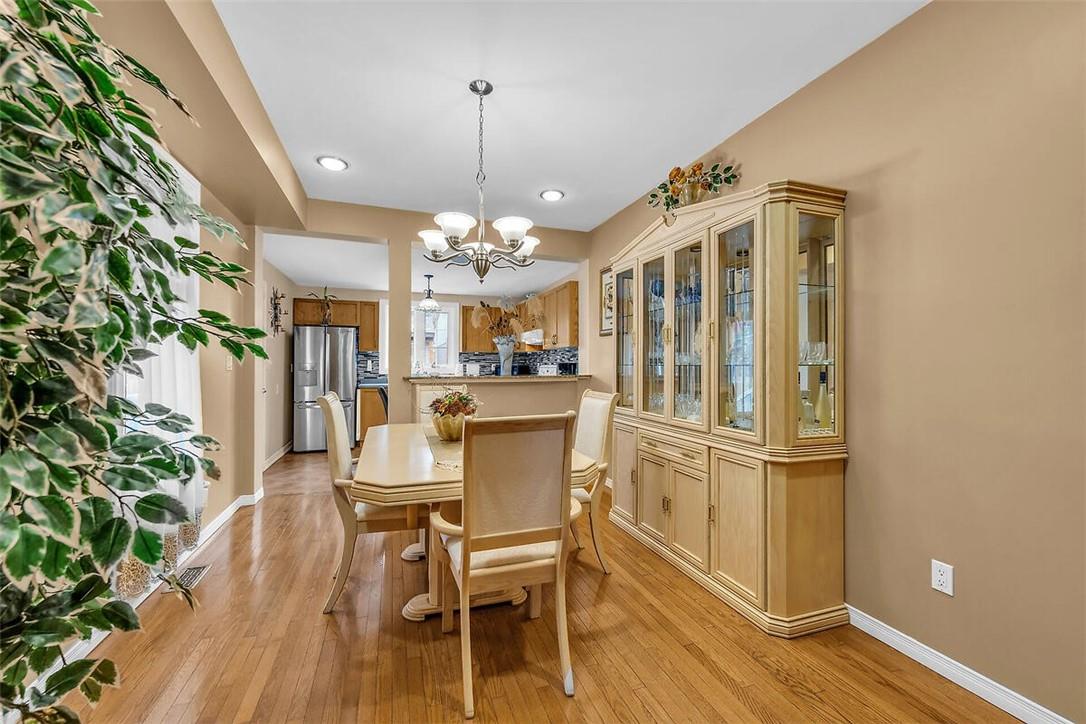 Image of property at 161 OAK Avenue