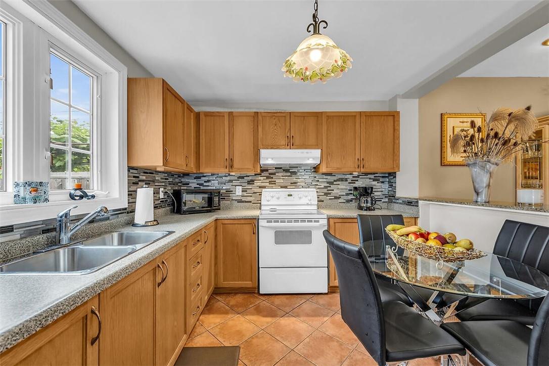 Image of property at 161 OAK Avenue