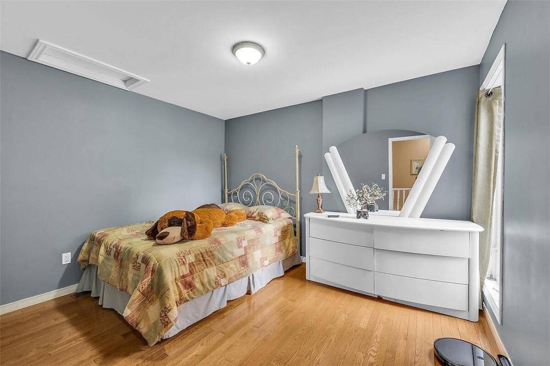 Image of property at 161 OAK Avenue