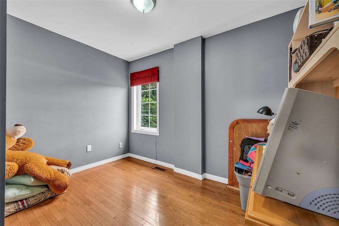 Image of property at 161 OAK Avenue