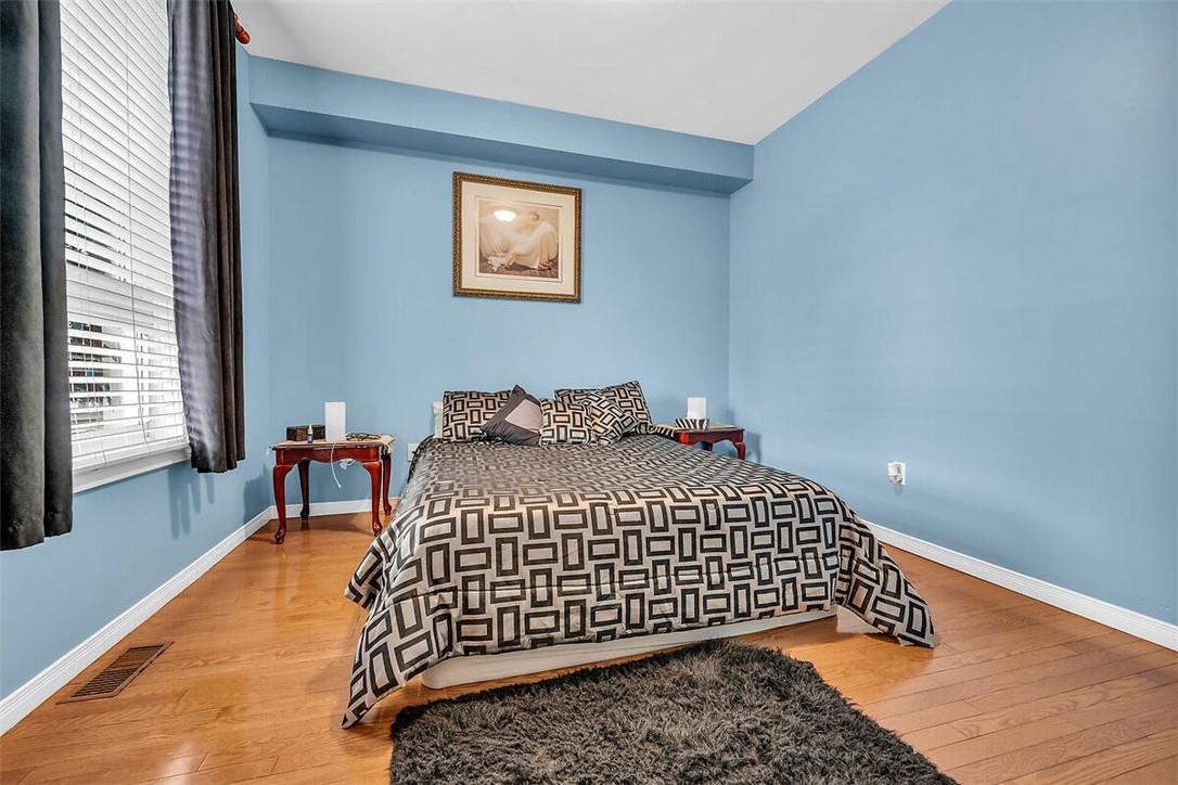 Image of property at 161 OAK Avenue