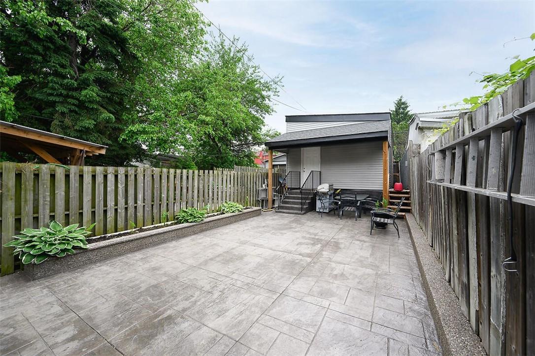 Image of property at 161 OAK Avenue