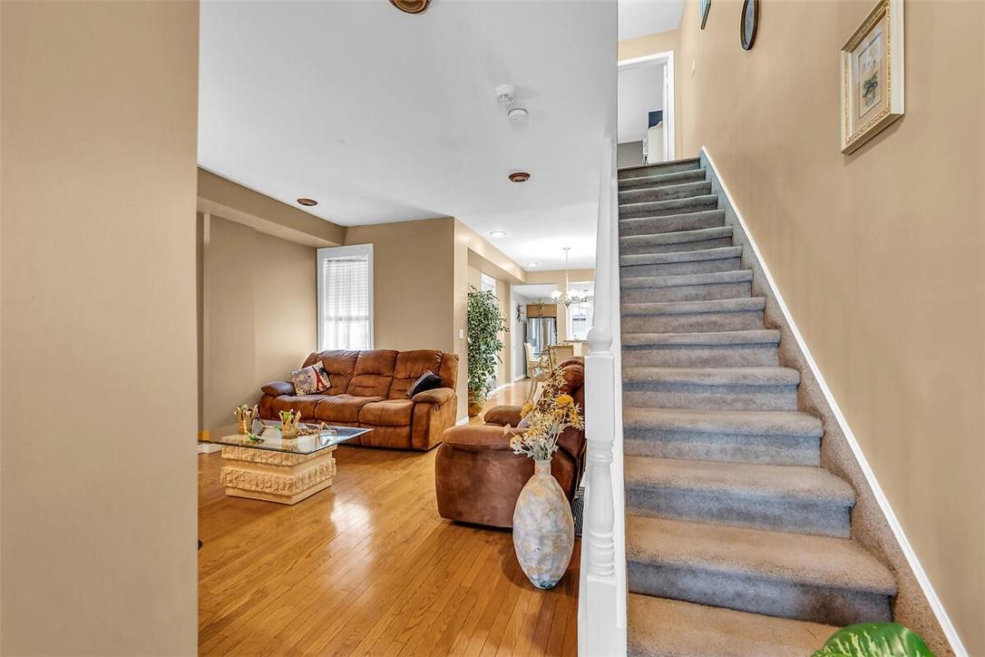 Image of property at 161 OAK Avenue