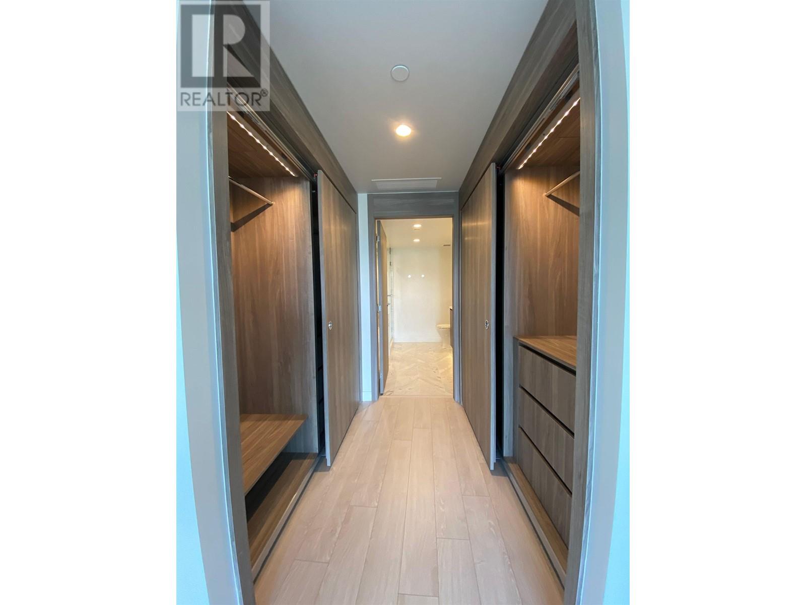 Listing Picture 10 of 13 : 1409 1768 COOK STREET, Vancouver / 溫哥華 - 魯藝地產 Yvonne Lu Group - MLS Medallion Club Member