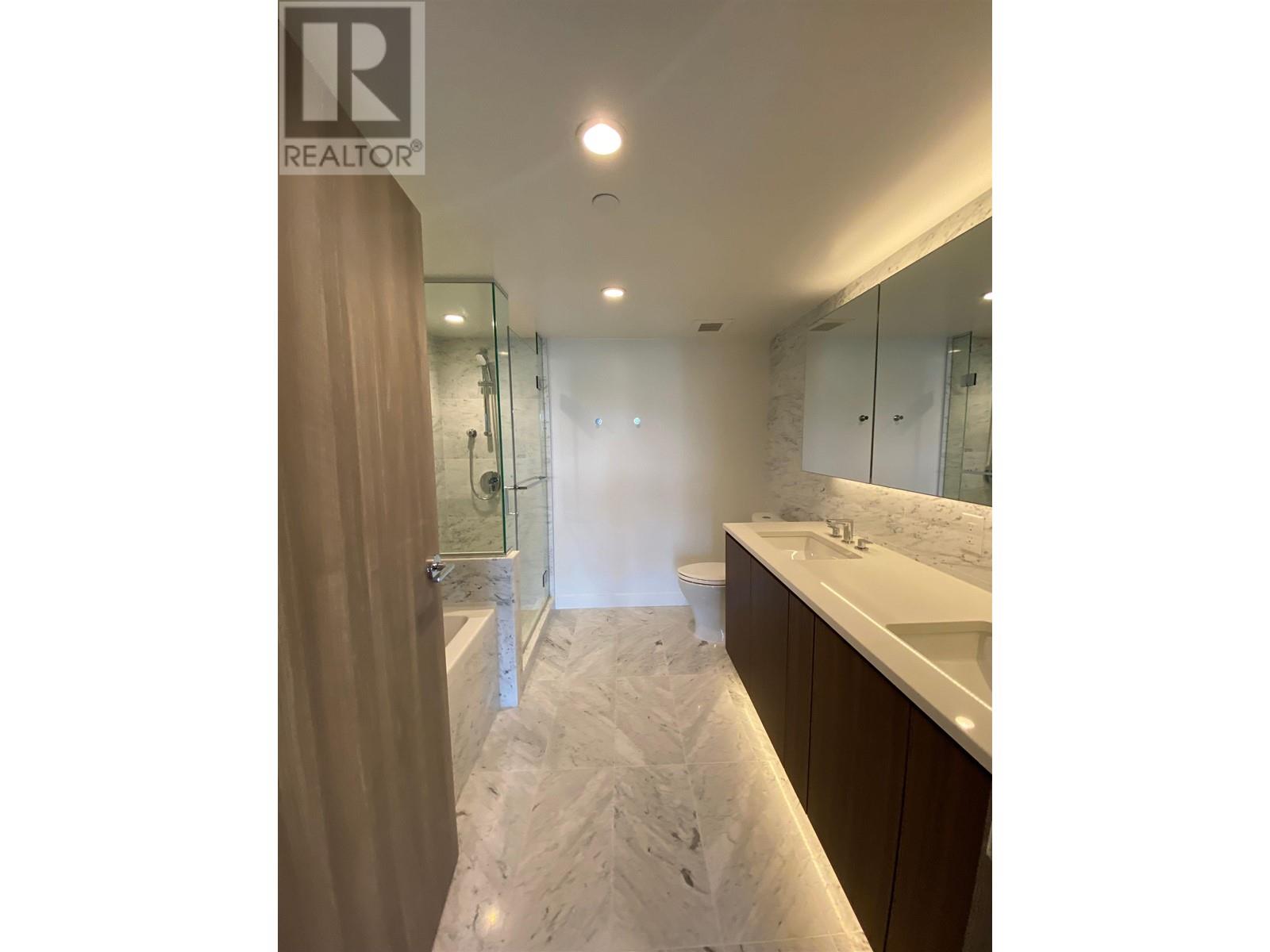 Listing Picture 11 of 13 : 1409 1768 COOK STREET, Vancouver / 溫哥華 - 魯藝地產 Yvonne Lu Group - MLS Medallion Club Member