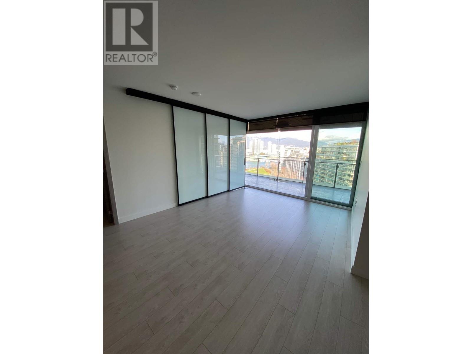 Listing Picture 6 of 13 : 1409 1768 COOK STREET, Vancouver / 溫哥華 - 魯藝地產 Yvonne Lu Group - MLS Medallion Club Member