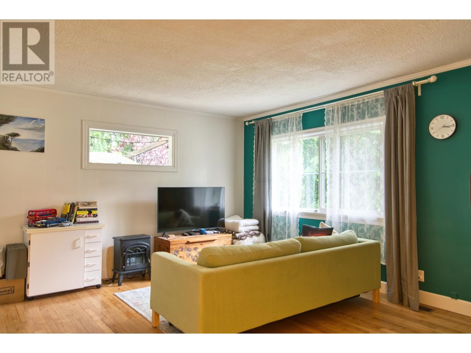 1119 Chaster Road, Gibsons, British Columbia  V0N 1V4 - Photo 24 - R2884520