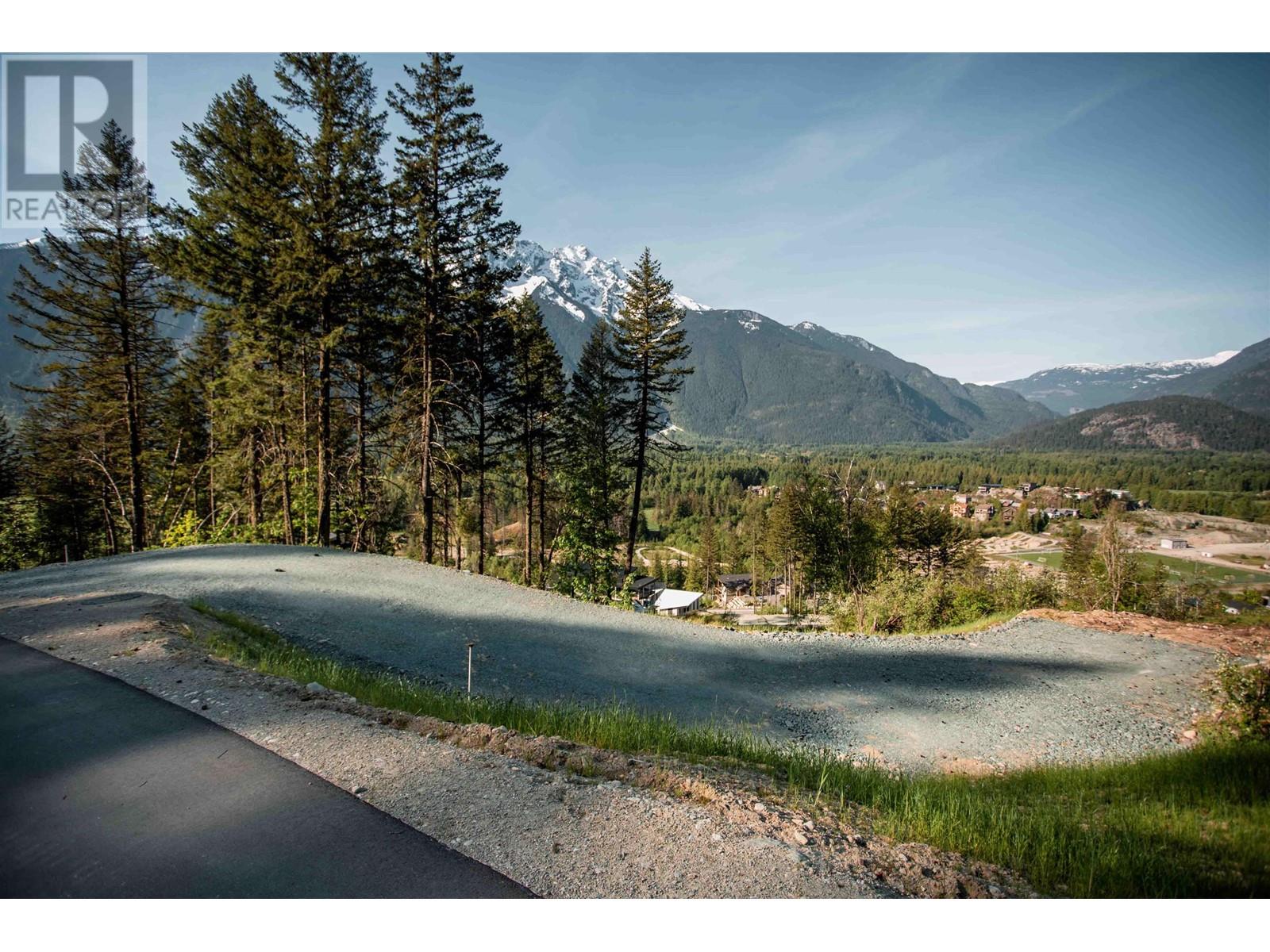9002 Sun God Mountain Way, Pemberton, British Columbia  V0N 2L3 - Photo 3 - R2891227